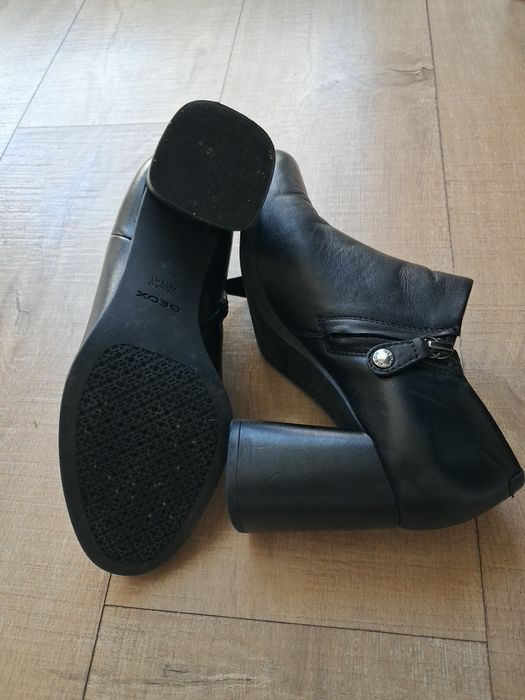 Botki Geox  rozmiar 37