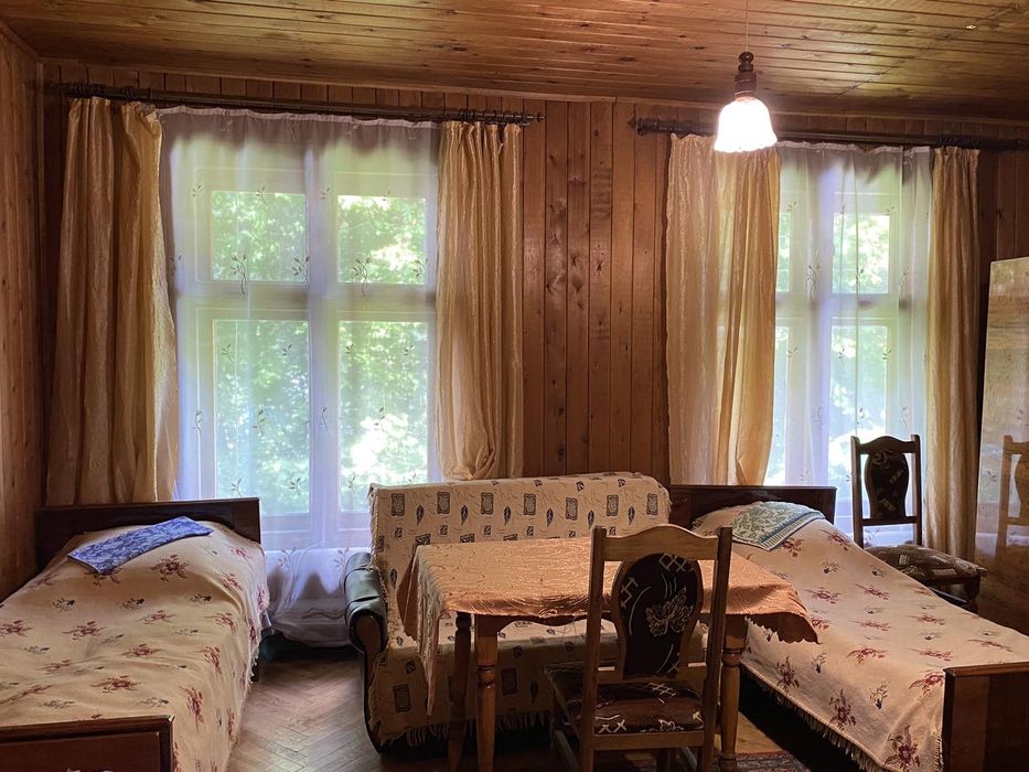 Готель "Смерековий край" в смт. Міжгір"я, Закарпатської області