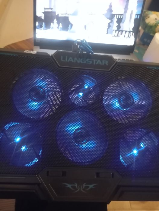 Podstawka chłodząca pod laptopa