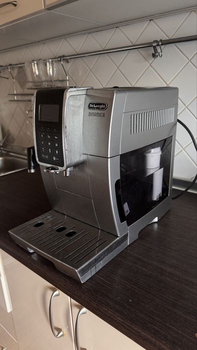 Кавомашина DeLonghi  Dinamica
