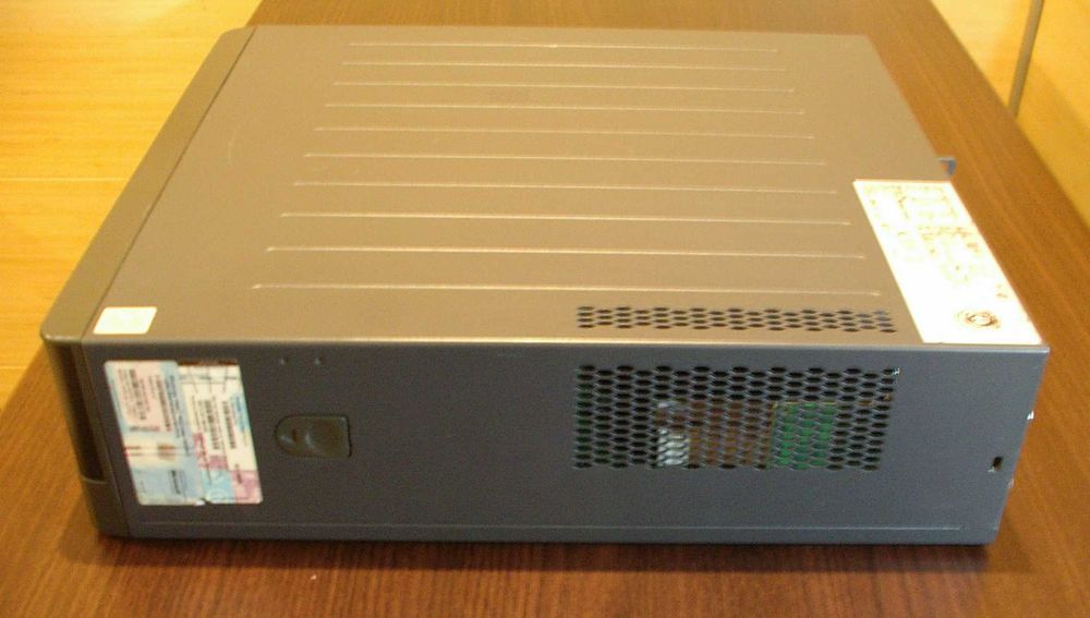 Komputer Fujitsu Siemens Core2Duo E8500 3.16 Ghz, 4Gb RAM.