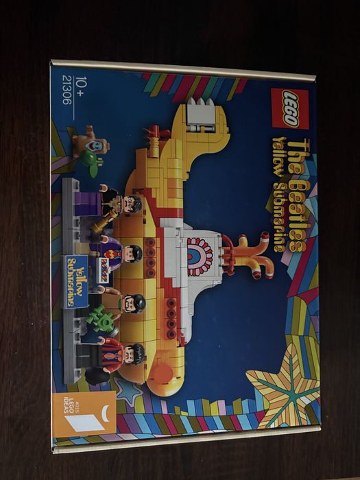 LEGO Ideas The Beatles Yellow Submarine (21306)