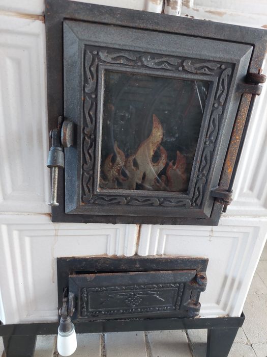 Piecyk, kominek-koza zeliwna kaflowa