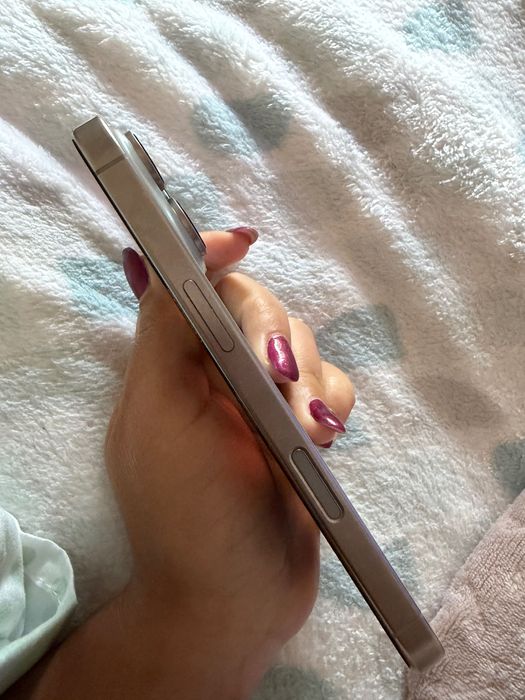 Iphone 16 pro semi novo