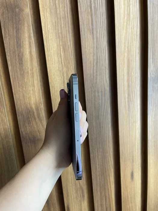 Sprzedam telefon Iphone 13 pro