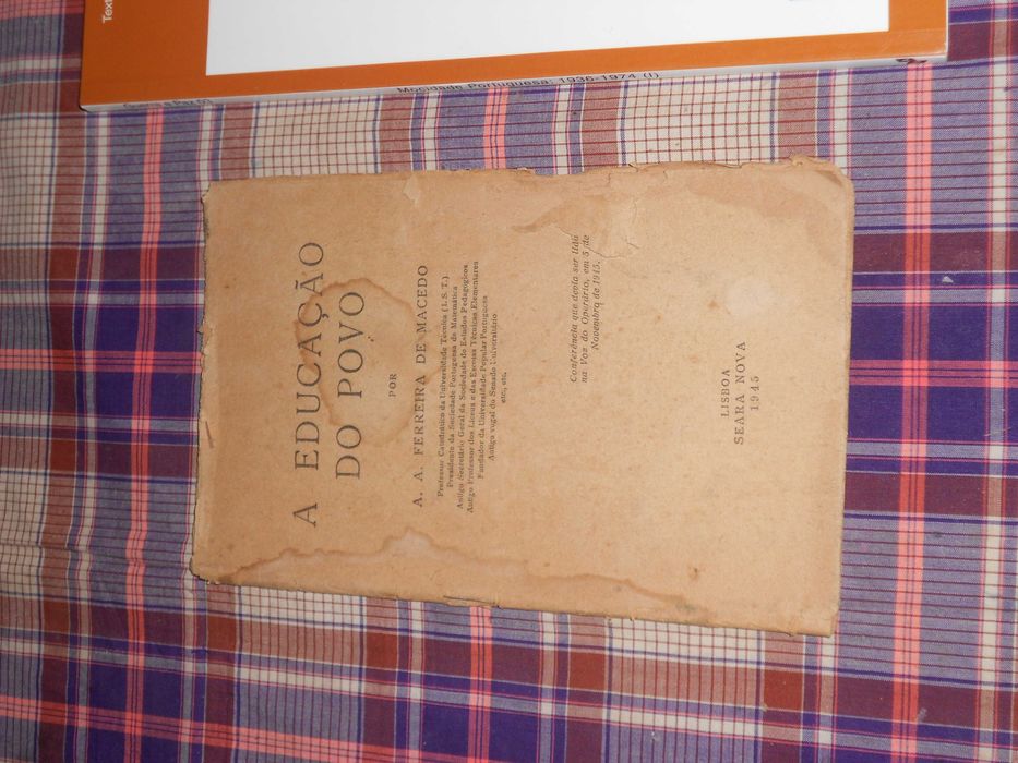 A educacao do povo 1945 - Mocidade portuguesa 2001