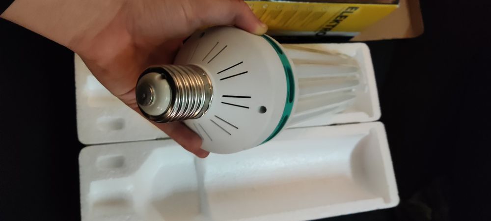 Świetlówka żarówka do oświetlenia roślin 200W CFL dla roślin  ogród