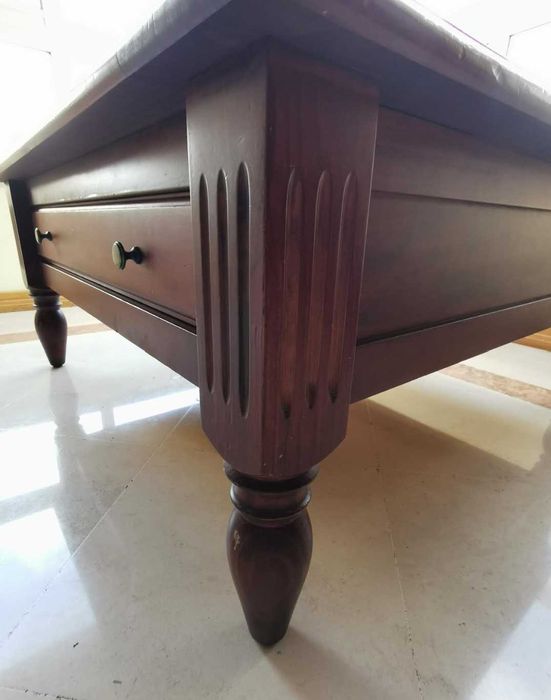 Mesa de centro "Muebles de Ayer"