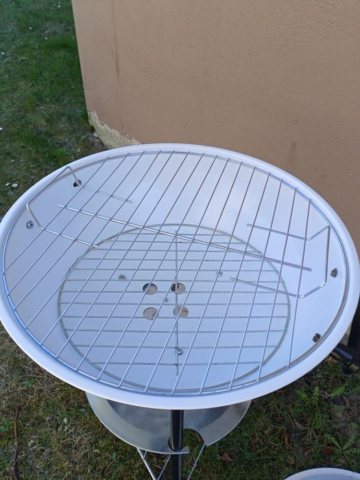 Grill węglowy piłka