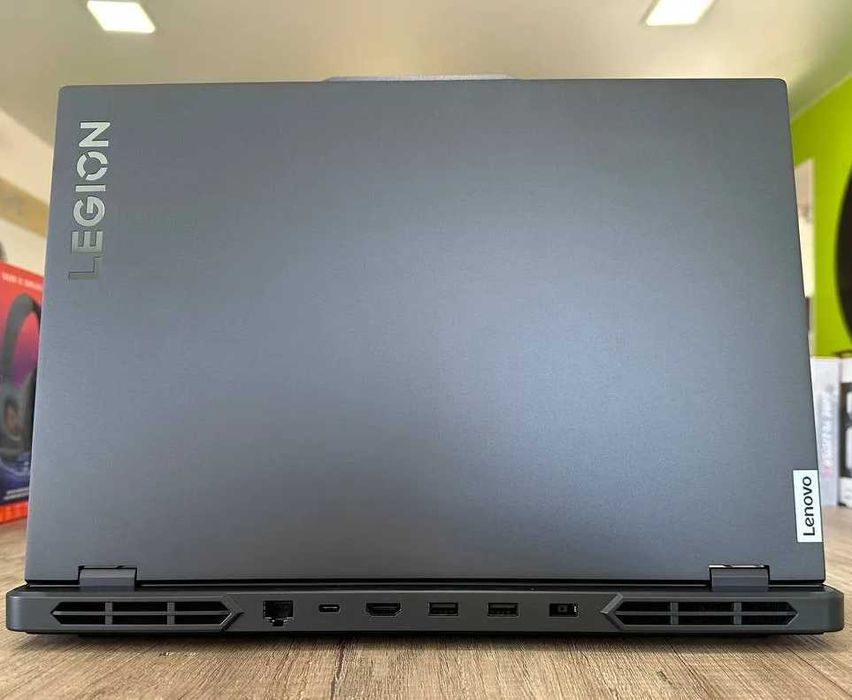 Ноутбук Lenovo Legion Pro 5 16IRX8 i5 13500HX RTX 4050 32GB 82WK0005US