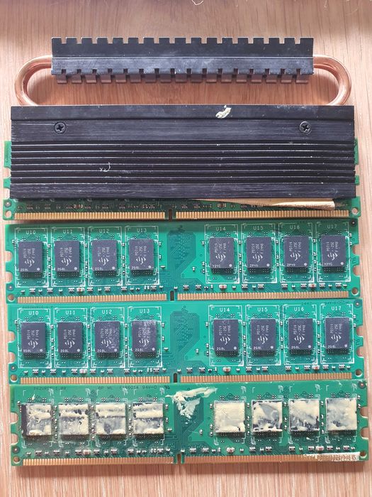 Pamięć RAM: 2x GOODRAM DDR2 2GB 800MHz, 2x OCZ Reaper DDR2 2GB 1066MHz