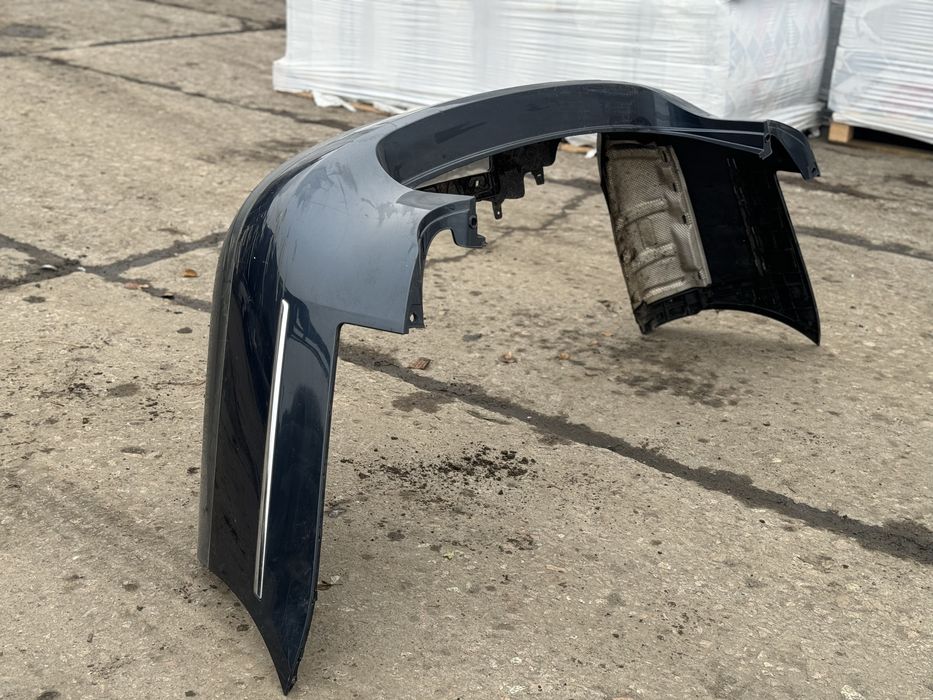 Задній бампер Passat B6 універсал в колір пассат б6