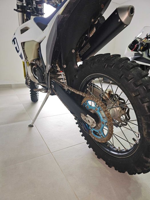 Husqvarna 250 2T/ 2019 / 104 horas!!  Enduro !!