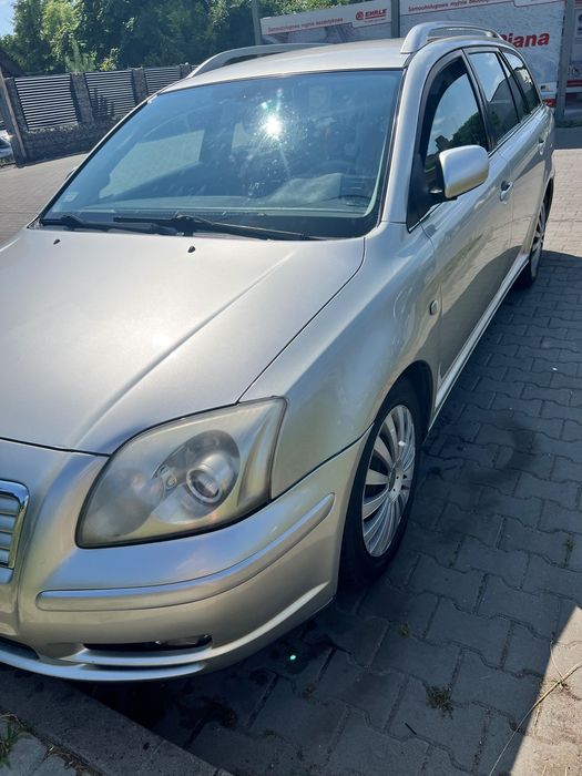 Samochód osobowy Toyota Avensis