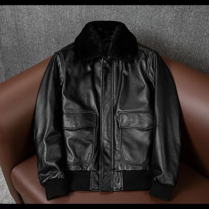 Кожаная куртка с воротником из овчины. Без утеплителя. Демисезон