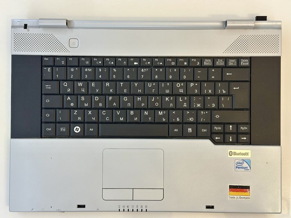 Ноутбук Fujitsu Siemens Esprimo V6545