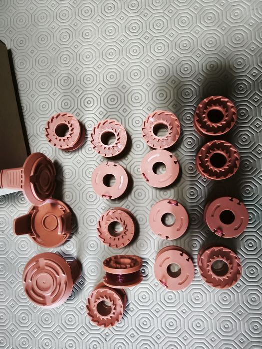 Caixa com 12 bobines e 3 capas Work