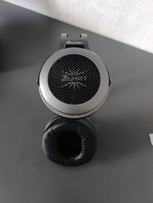 Kiwi Ears Altruva