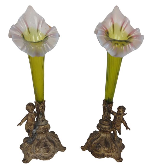 Par de violeteiros Vitorianos, estilo Art Nouveau