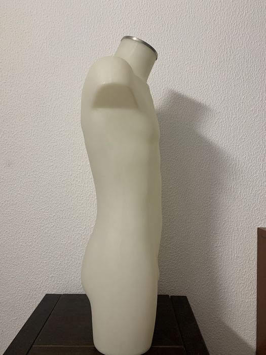 Busto com ombreiras NOVO