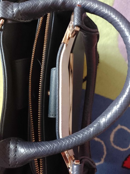 Torebka damska listonoszka elegancka do teatru