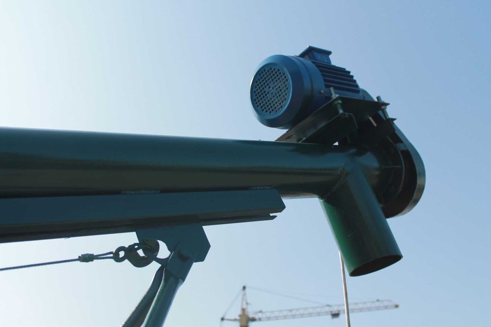 Шнековий навантажувач (погрузчик, загрузчик, конвейєр)  в трубі, гнучк