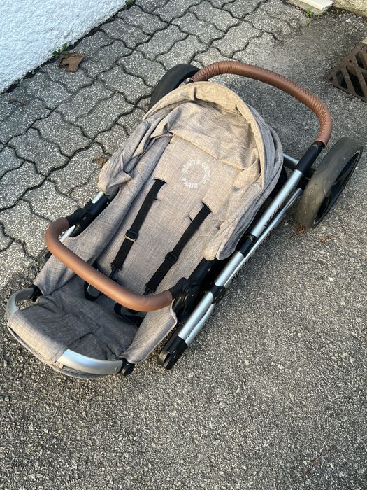 Carrinho e ovo da Pierre Cardin