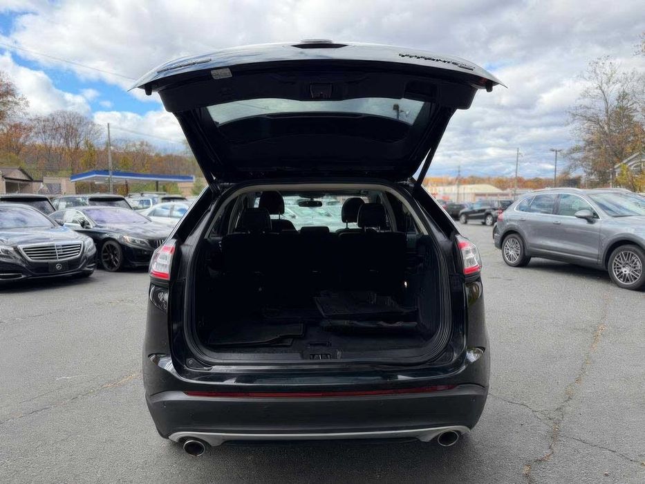 Ford Edge Titanium      2019