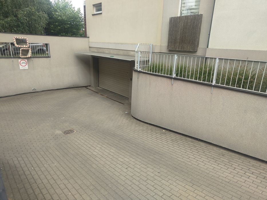 Miejsce postojowe ul Fieldorfa 4 - View 4