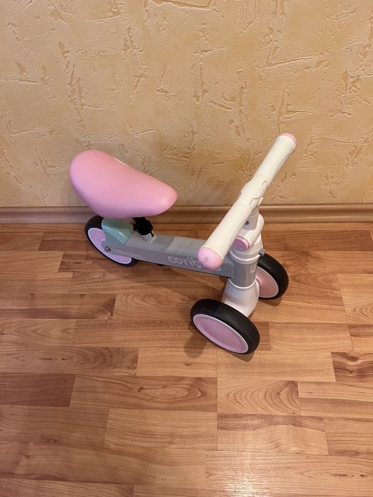 Беговел Cariboo Friends (navy grey)