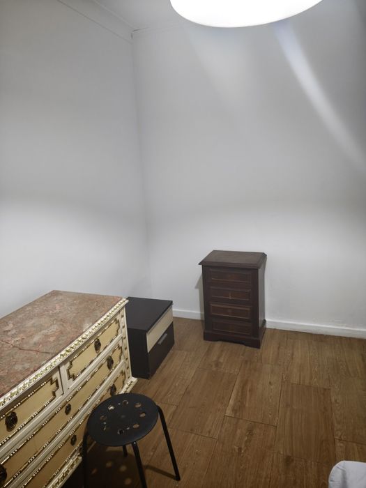 alugar um quarto