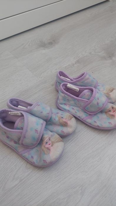 Kapcie, 2 szt. 24 i 25