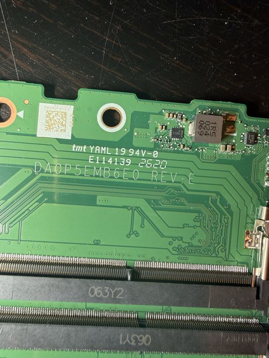 Uszkodzona płyta główna do laptopa hp model DA0P5EMB6E0 REV: E.