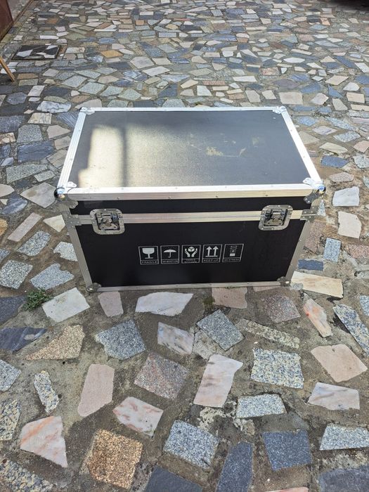 Caixa Térmica Madeira e Aluminio