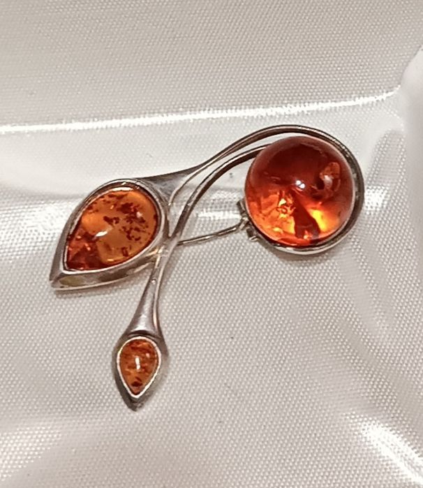 Янтарные  винтажные украшения