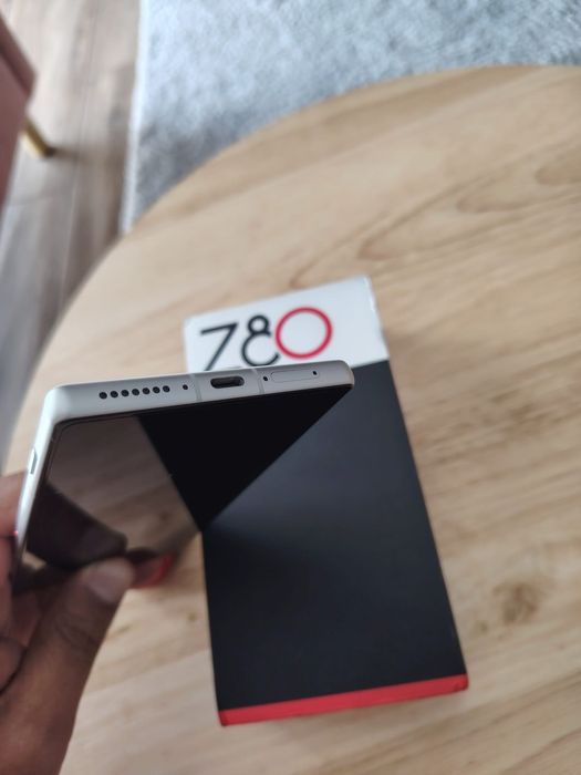Núbia Z80 ultra 512