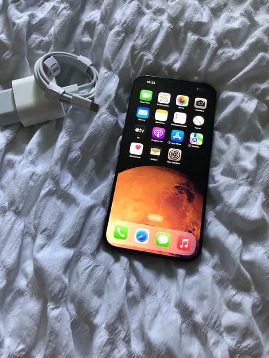 Продаю iPhone 15 Pro Max 256GB