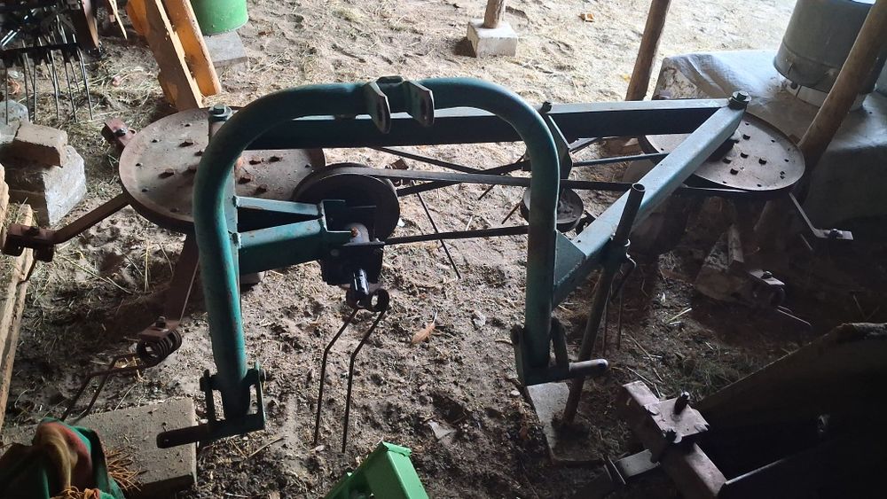 Pająk do siana przedasacz