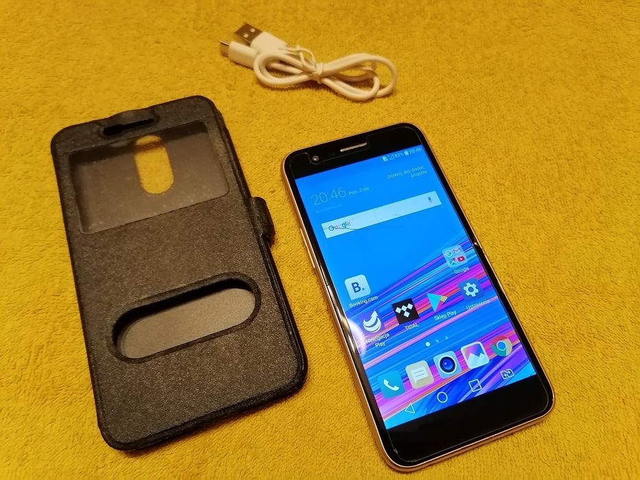 Smartfon LG K10 - (2017) - lekko uszk. wyświetlacz - wszystko działa