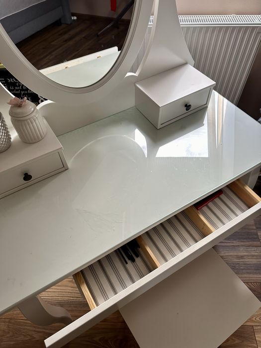 Toaletka Hemnes Ikea