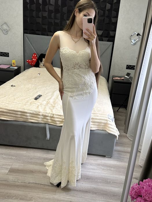 Продам випускну сукню