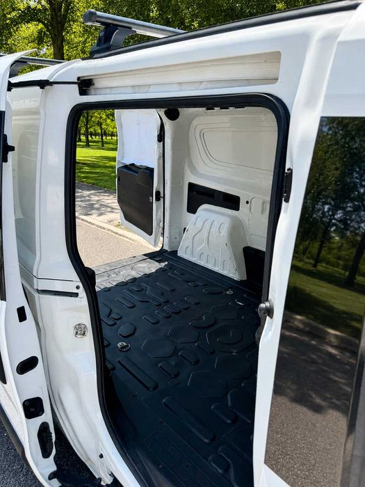 Fiat Doblo Cargo 1.3 Multijet – Muito espaçosa, económica e pronta para trabalhar