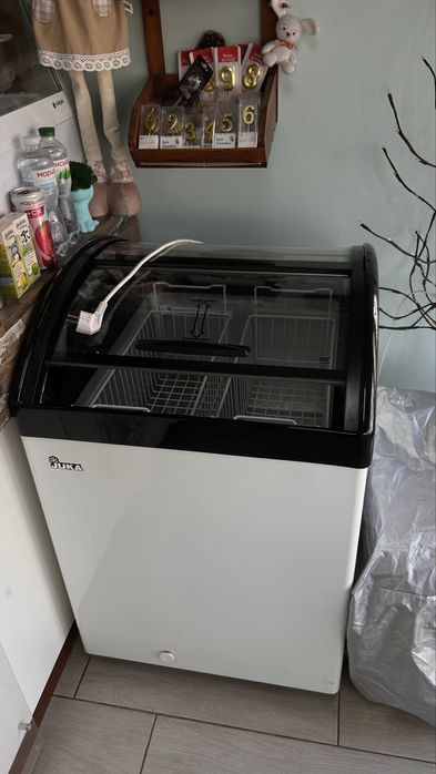 Juka M100v, морозильний лар