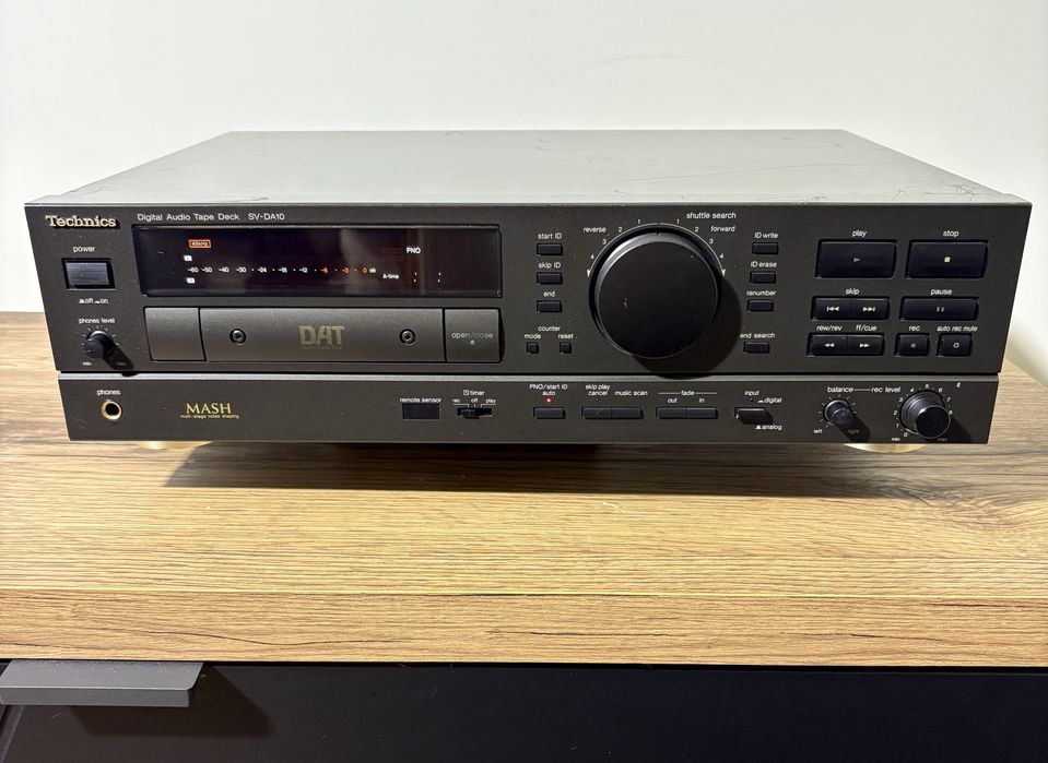 Technics SV-DA10 DAT