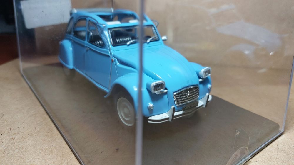 Citroen 2 CV 4 (1976) 1:24