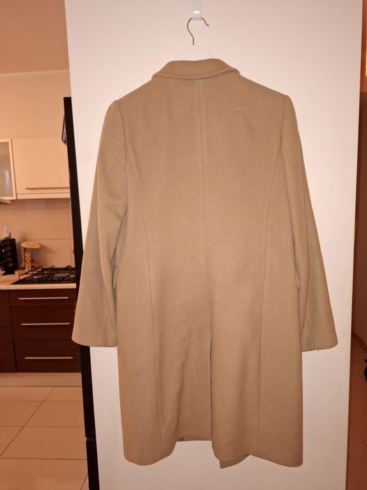 Sprzedam beżowy wełniany  płaszcz damski r.38