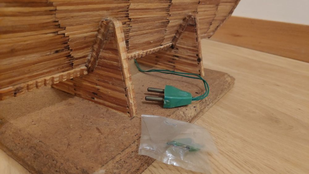 Barco feito à mão de navio português