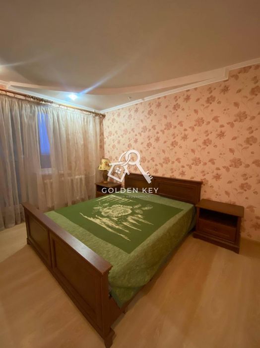 Оренда трикімнатної квартири на Соцмісті