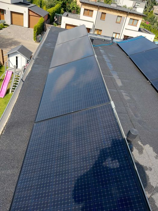 Solar Care –  Mycie Paneli Fotowoltaicznych i Szyb Wodą Demi /  Elewacje, Witryny