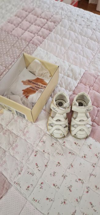 Sapatinho menina Chicco